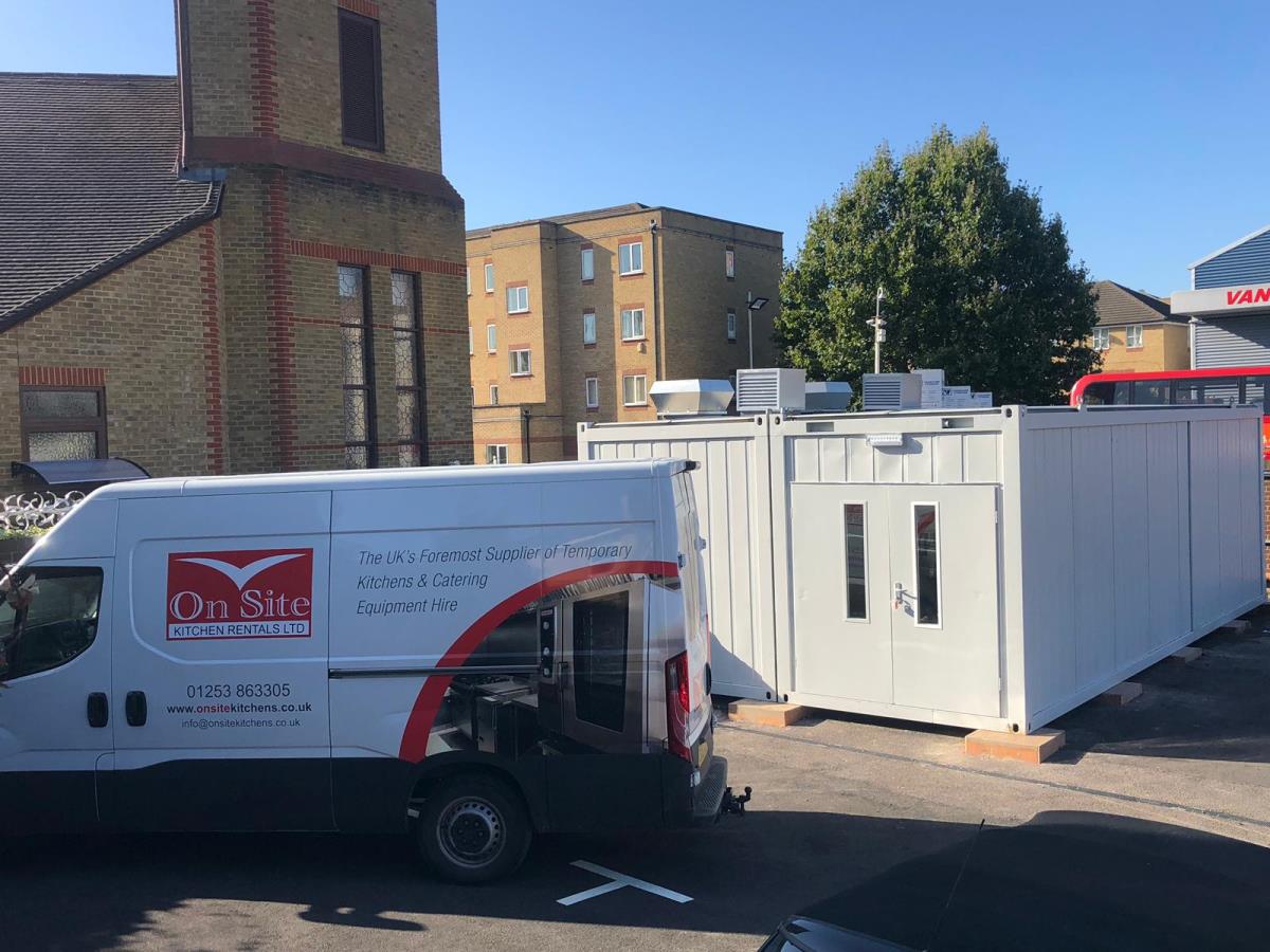 Our cloud kitchens can be a self-contained unit. A semi-permanent food delivery kitchen with fewer planning requirements.
